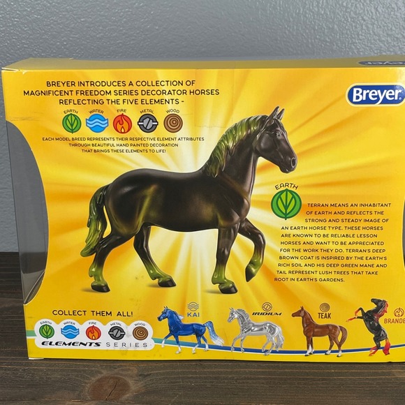Breyer Horse Element Series Terran Earth 1:12 Scale Brown & Green - Picture 5 of 5